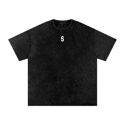 Avant du Acid Wash Oversize T‑Shirt 6AM × Bib’s en noir, print poitrine noir minimaliste, coupe oversize drop‑shoulders style brut-tech.