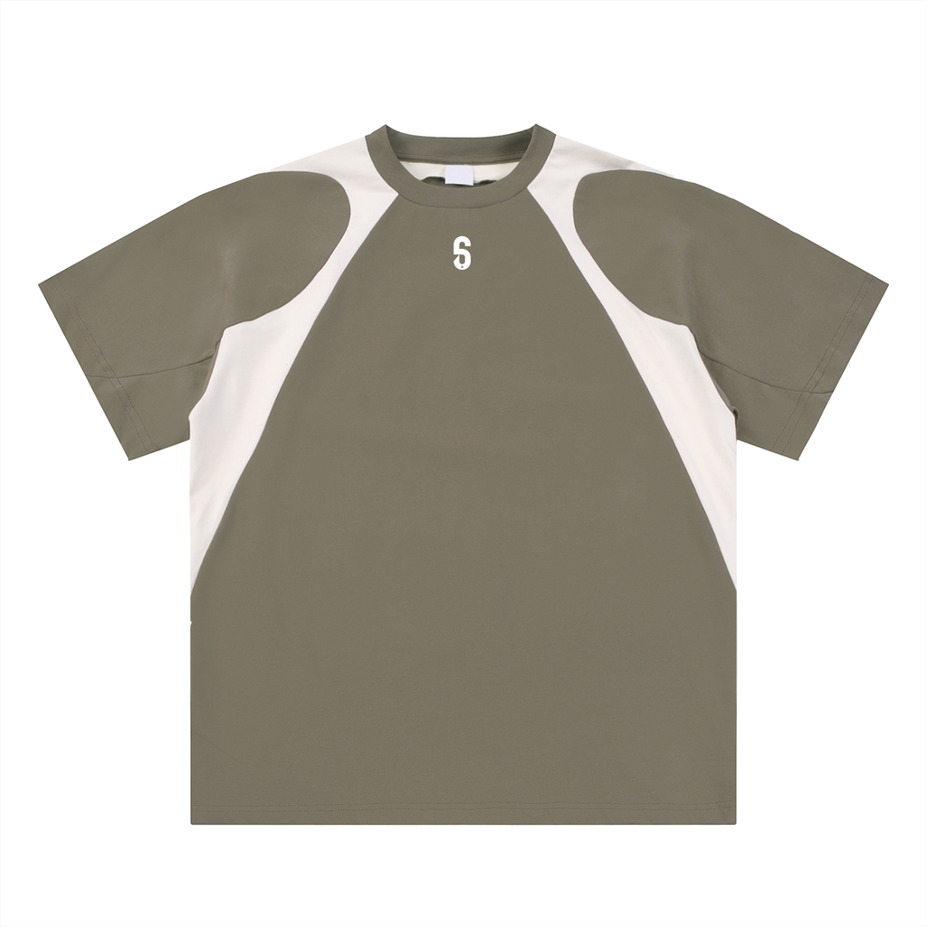 Face avant du t-shirt "Contrast Panel" gris foncé – logo 6 blanc poitrine, panneaux blancs en contraste, mood brutal et stylé.